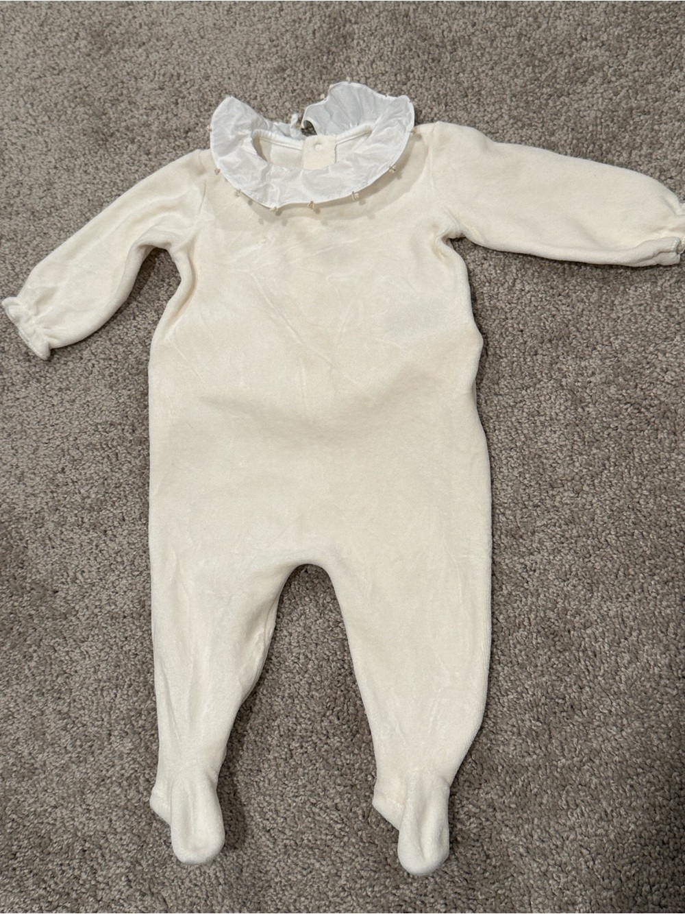 Bonpoint Cream Ruffle-Neck Baby Sweatshirt